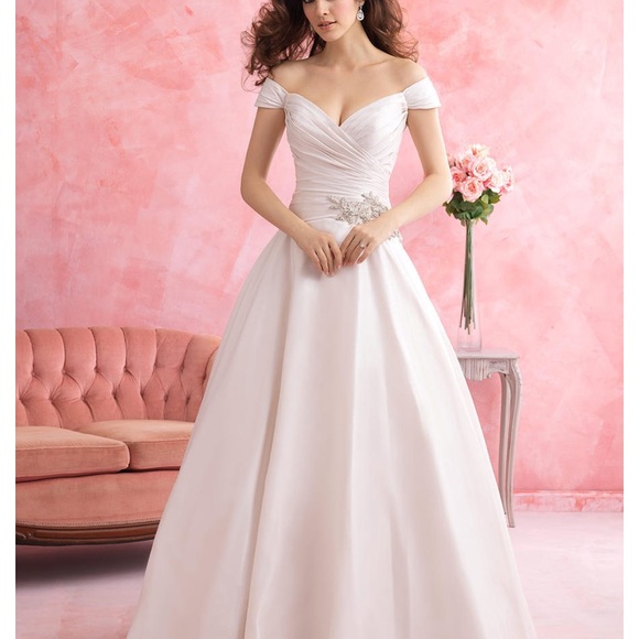 Allure Romance Bridal Gown - Picture 1 of 5